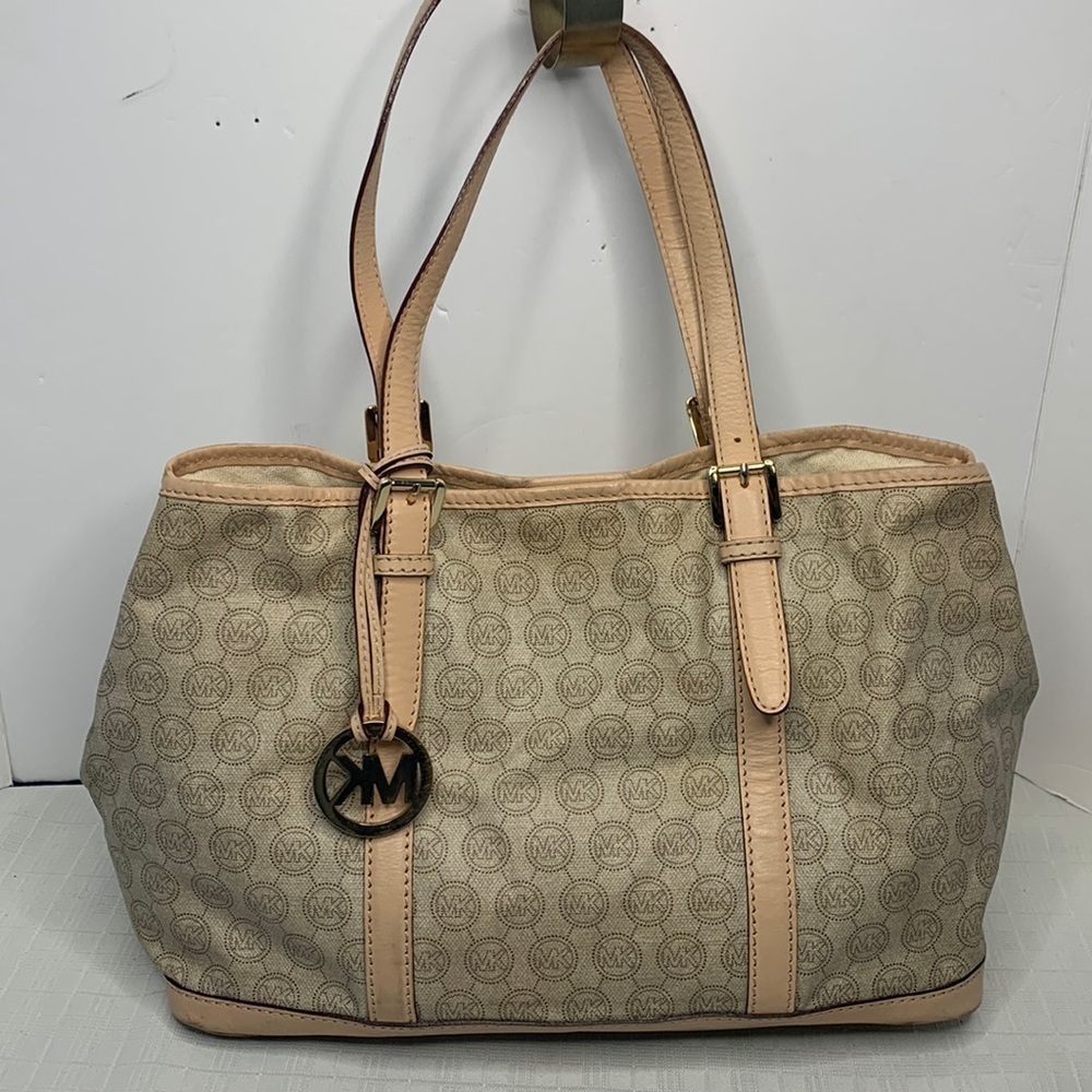 Michael Kors signature tote